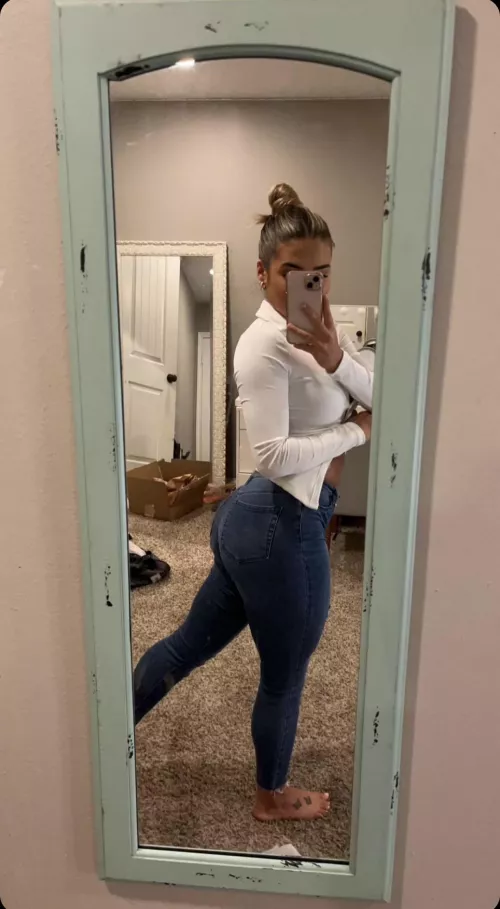 Love some nice legs in jeans by extrafriedpickle