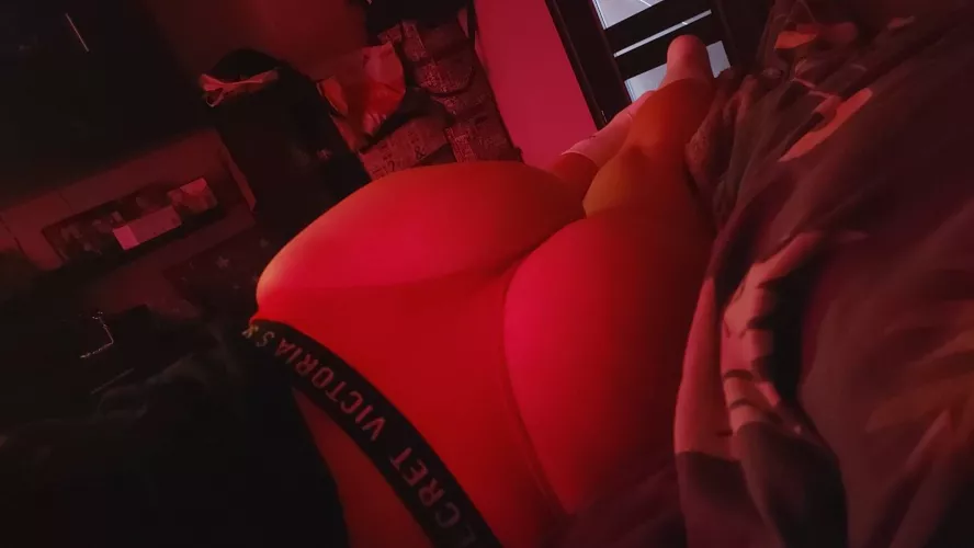 Love the red thong💗🍑 by Piachu01