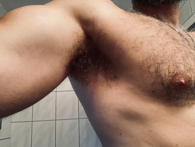 Love the smell of my hairy pits by marcoto7