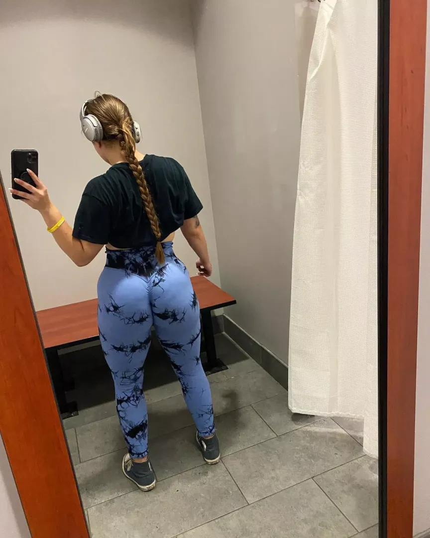 Love these leggings [oc] [altgirl] posted by starrsusedpanty