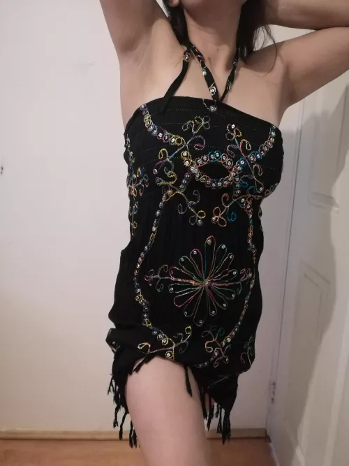 love this dress by Azulconfesiones