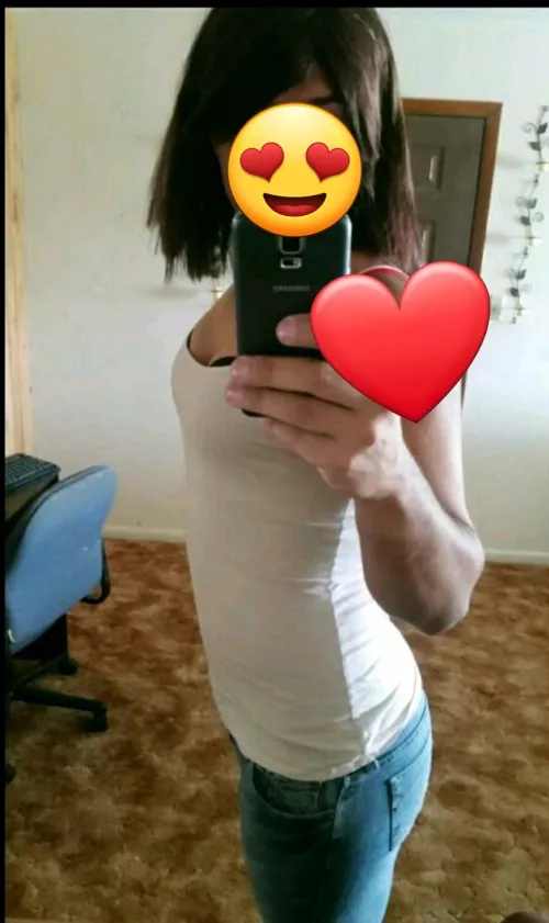 Love this pic! looks like I have boobs! by Boise_CD