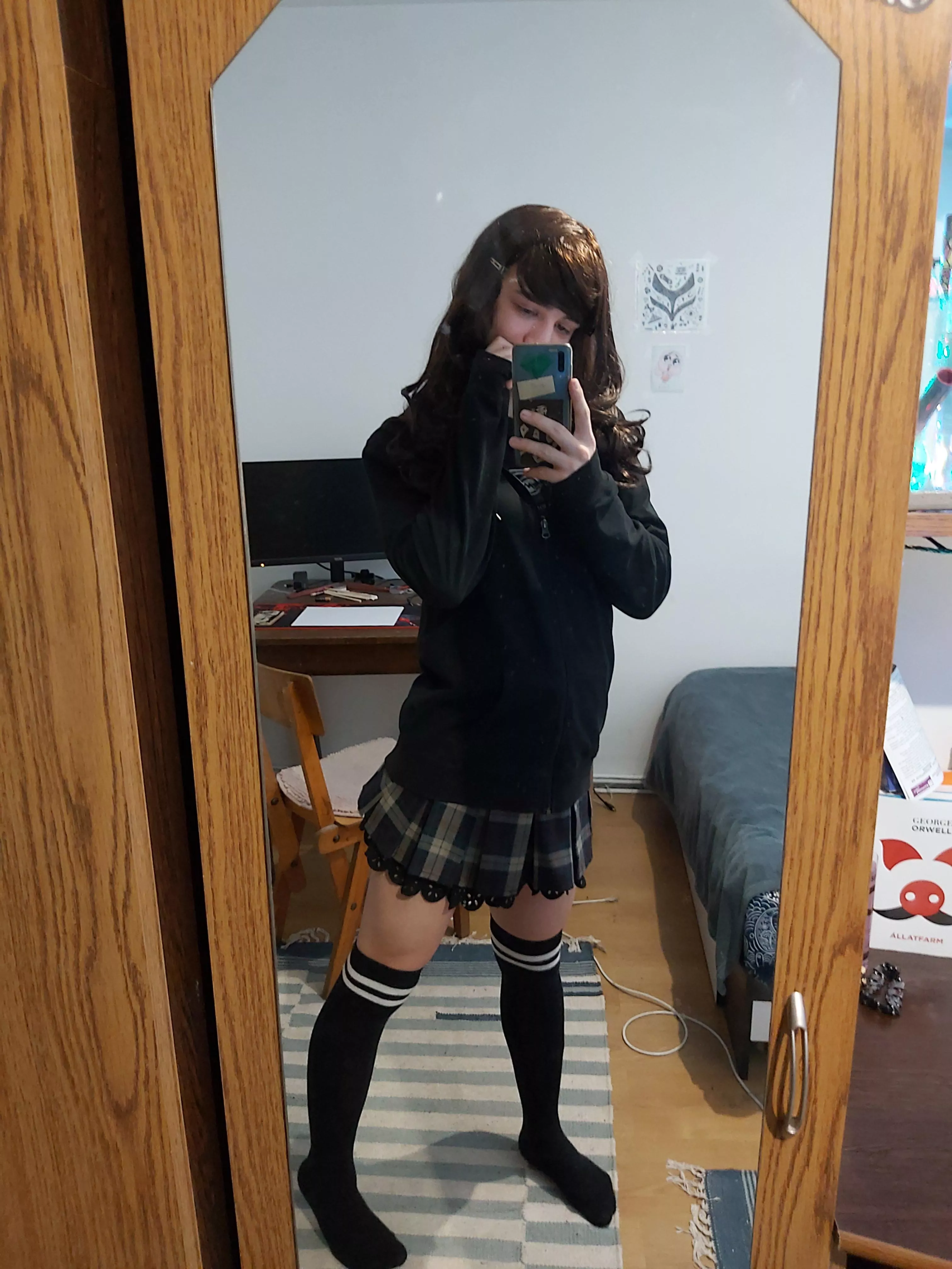 Love this sock and skirt combo 💜🖤 posted by Tom3skkk
