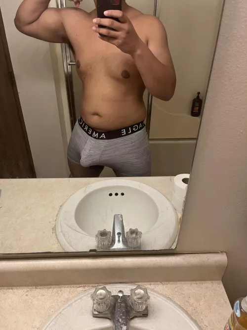 Love to show off by GreenGem400709