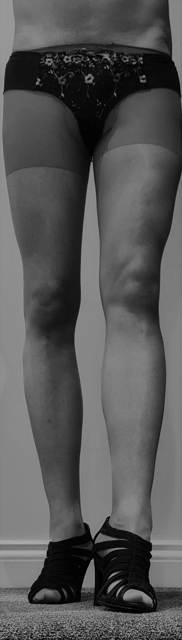 Love wearing panties and pantyhose posted by Smoothcd2