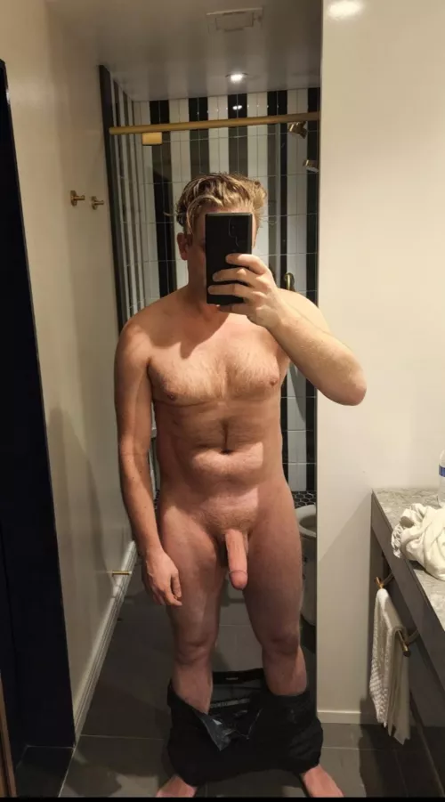 Love when hotel rooms have full length mirrors by Fun-Nothing8441