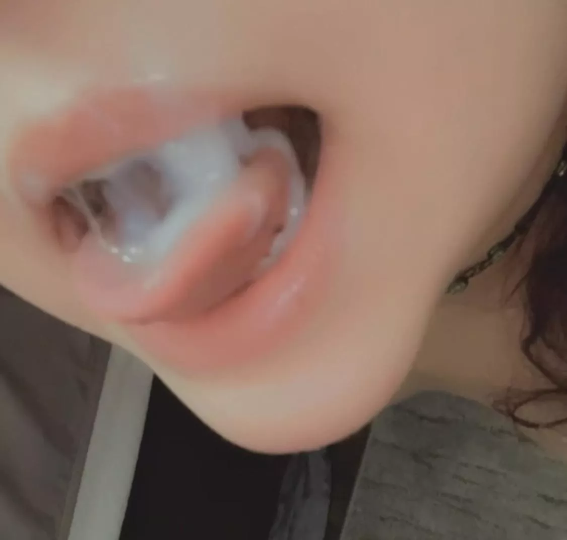 Love when I get a mouthful 👅 posted by sexy_chubby_jedi