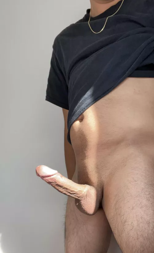 Love when the sun shines on me 😈 [M] by guyrenn