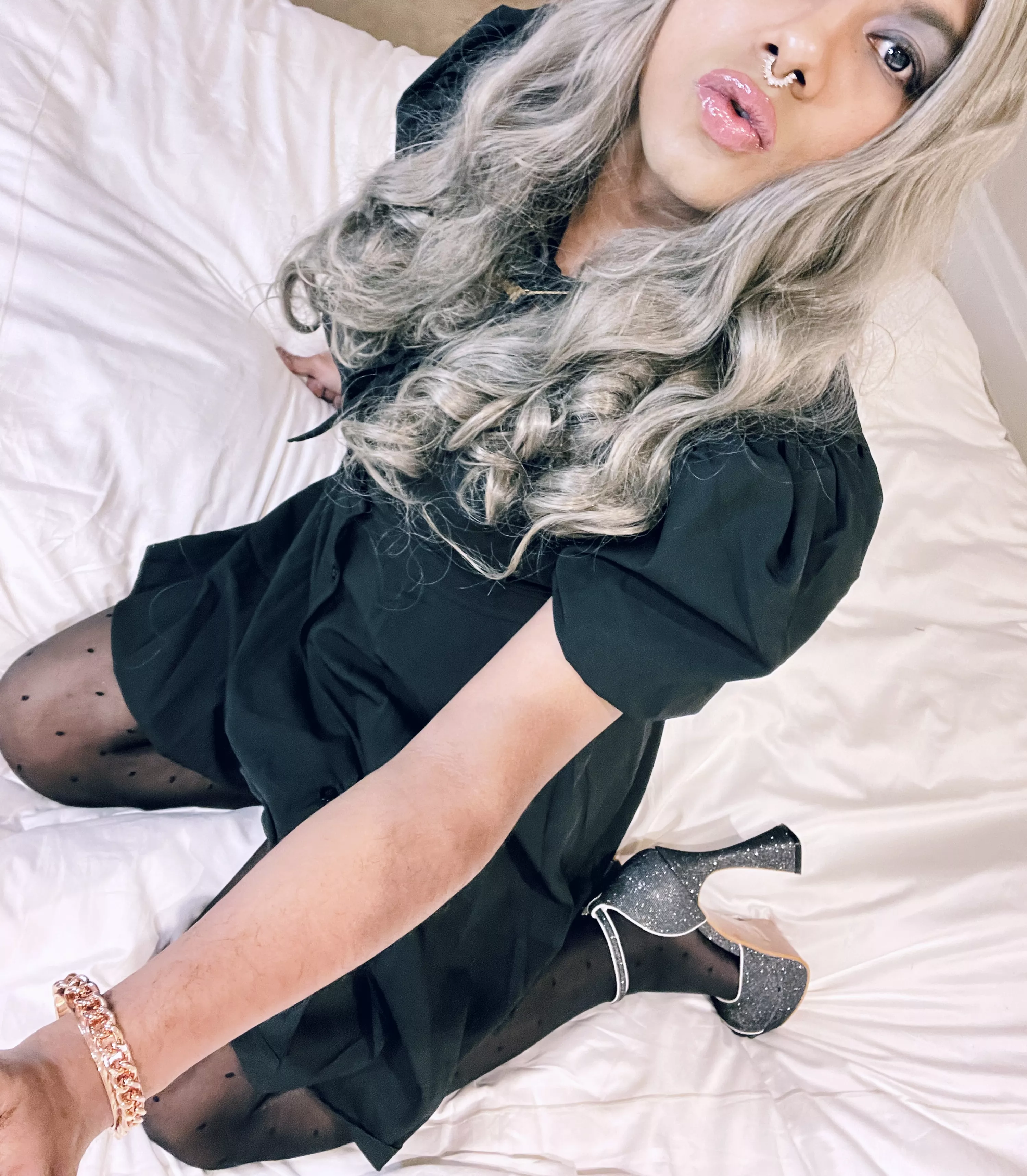 Loved dolling up as the wifey 🎀 posted by violetastra