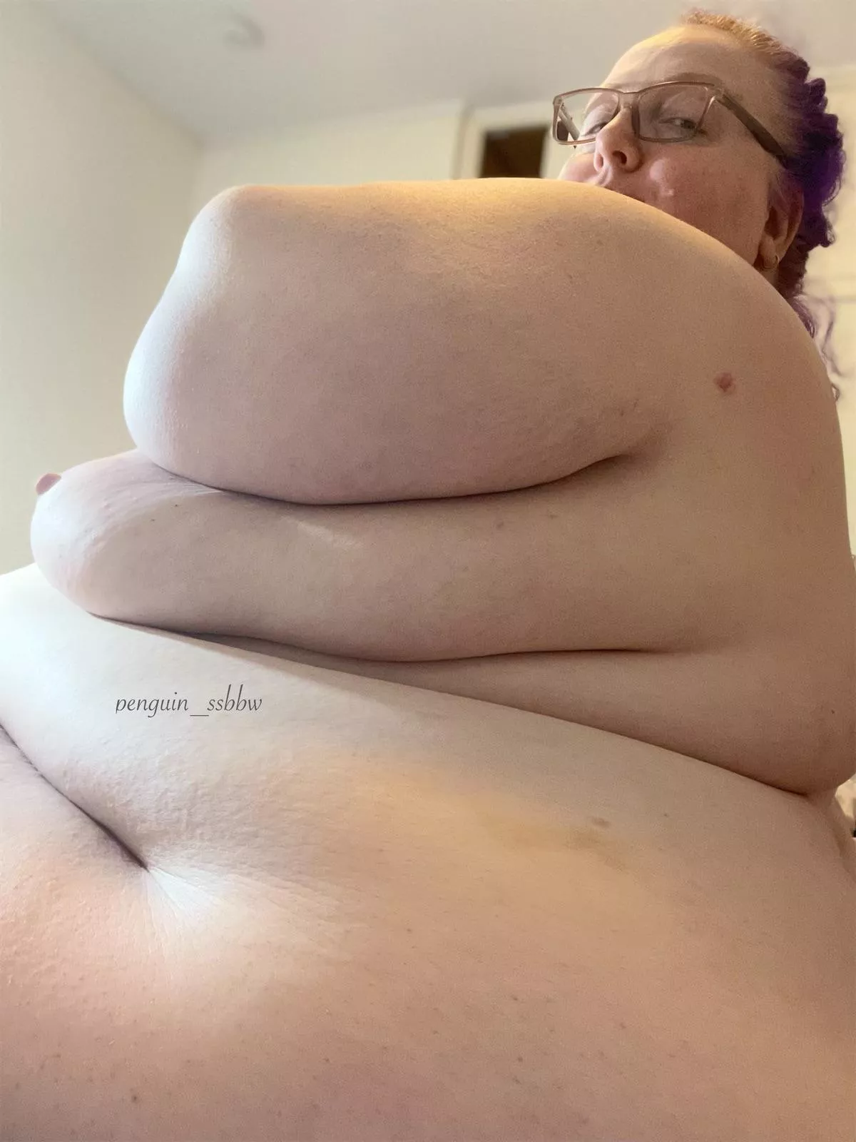 Lovely rolls and folds posted by penguin_ssbbw