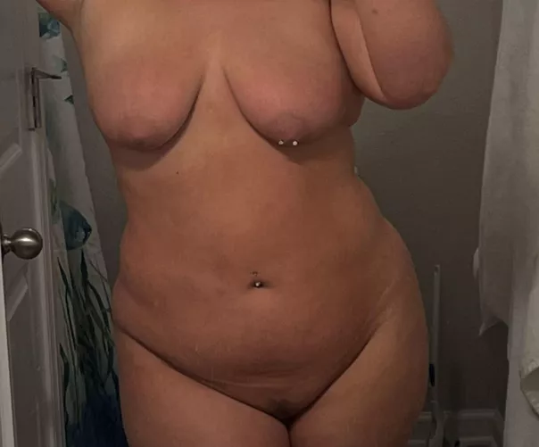 Lover her 21yo body♥️ by Sure_Satisfaction646