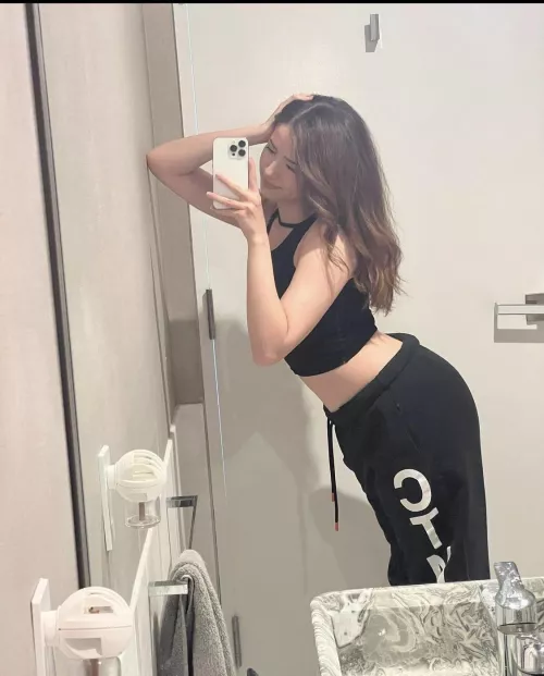 Loving how thick Pokimane is getting. Would love to feel that girl up by itsthehornypolice