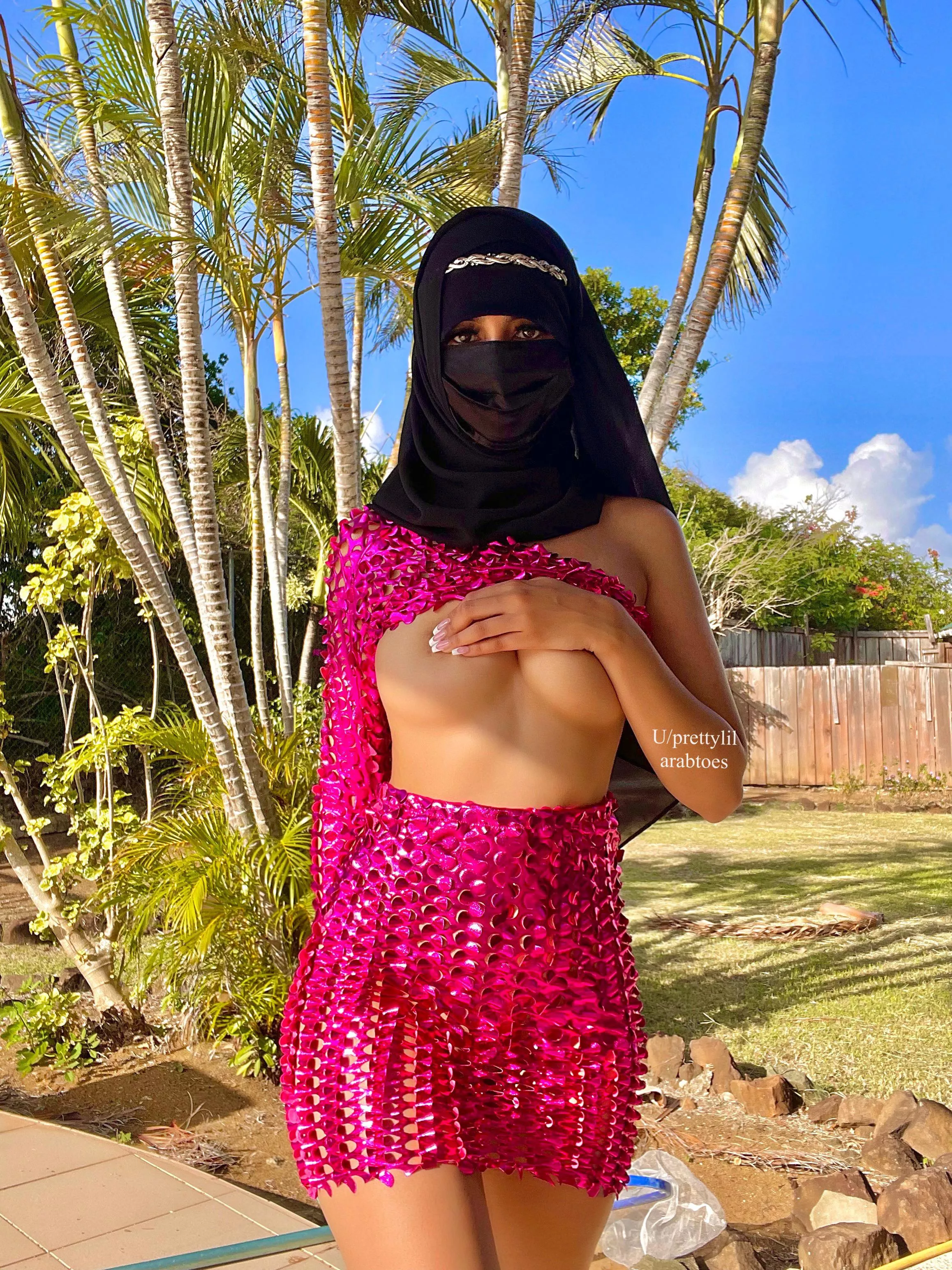 Loving the sun😋 posted by prettylilarabtoes