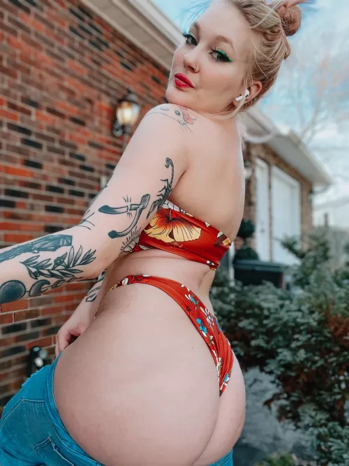 Loving the warm weather! by astridxoxofficial