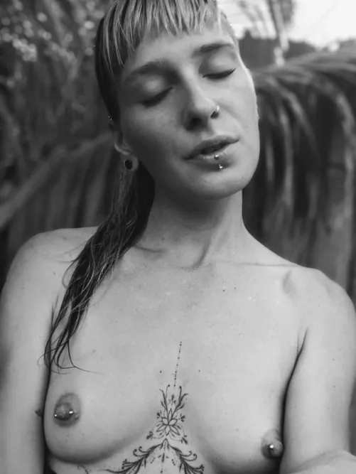 loving those pierced hard nips by marunoir