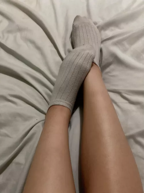 low ankle socks exposing my legs ♥︎ by mystockingdarling