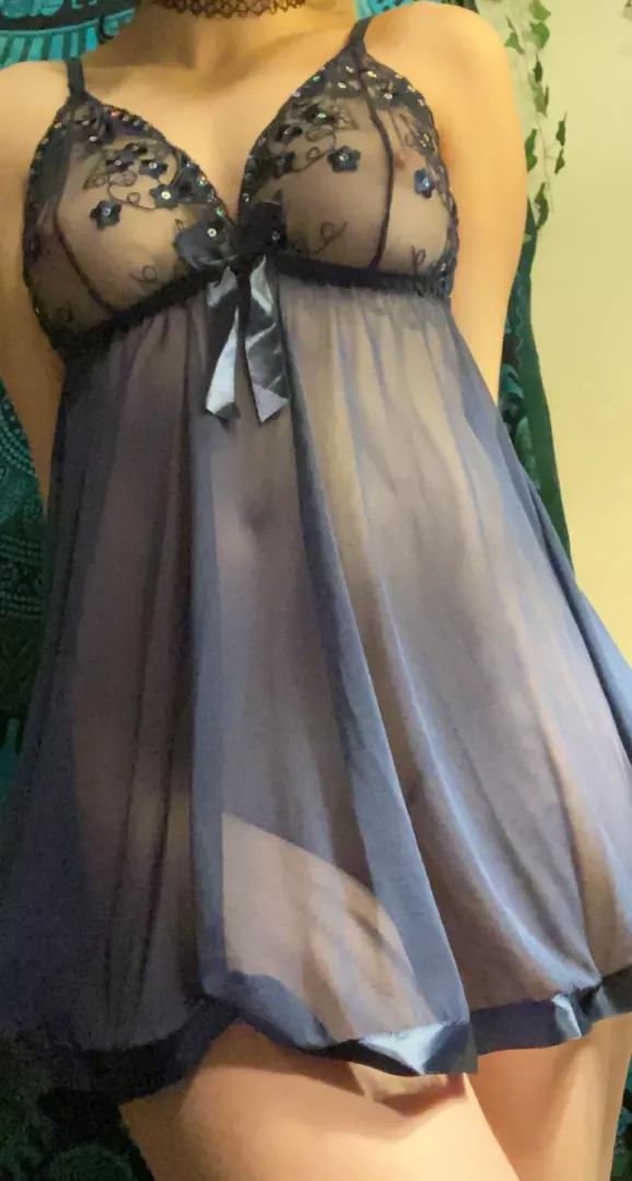 Low quality pic but still very sexy🥴 posted by Vbunniie