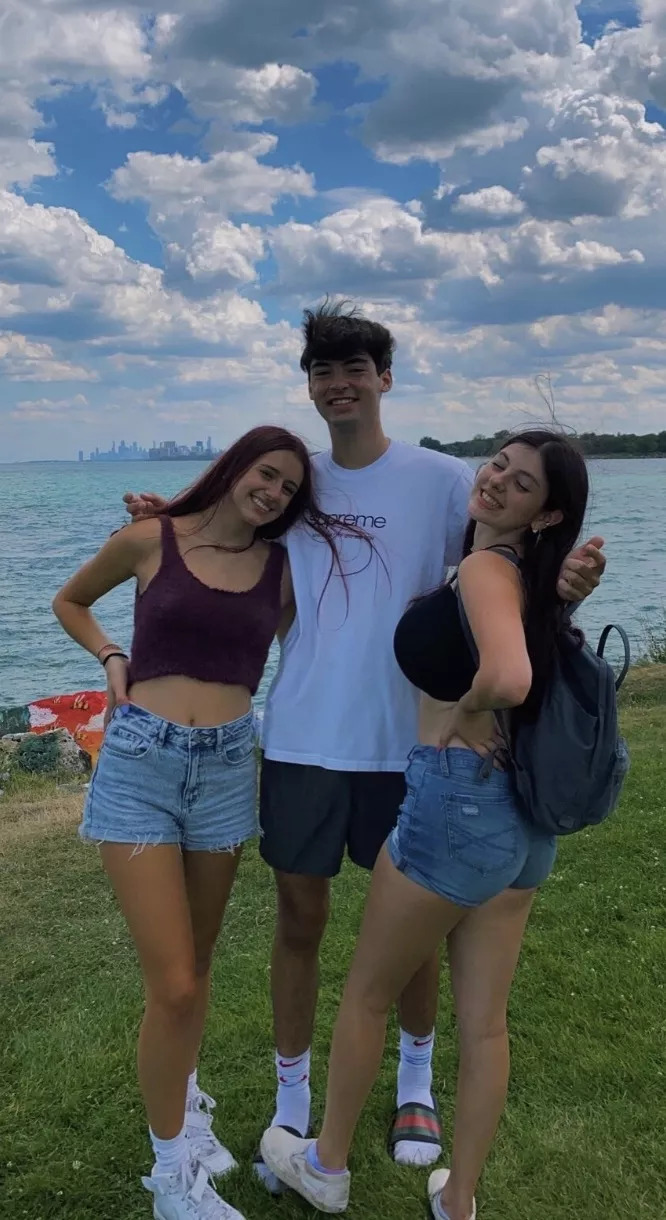 Lucky guy 😏🤤😍💦 posted by phanDyyck