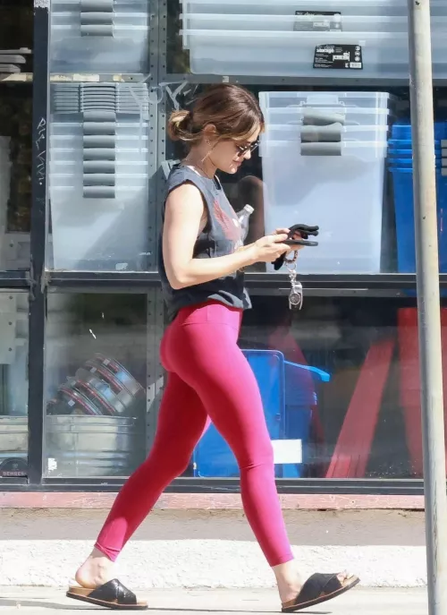 Lucy Hale by ononothimagen