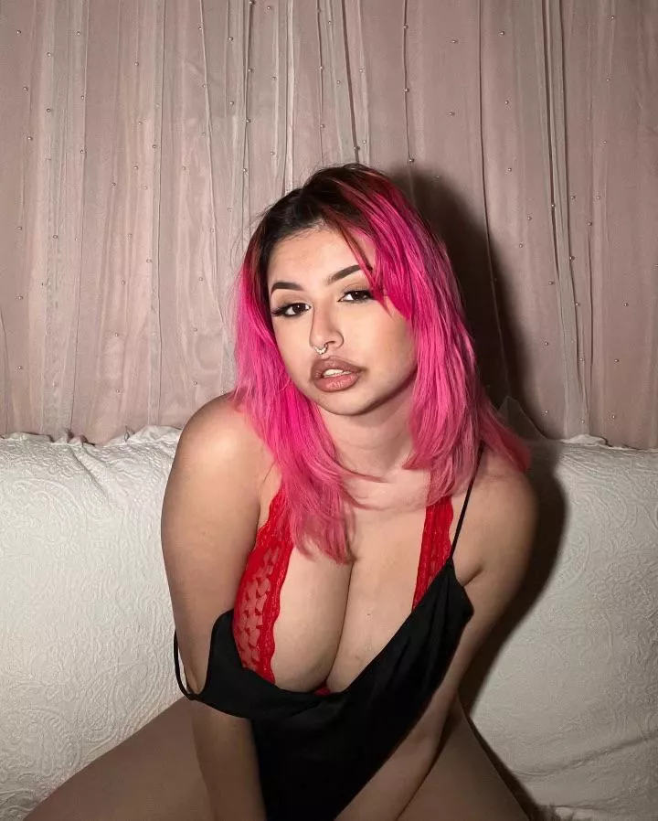 Luna rose posted by No-Abbreviations9228