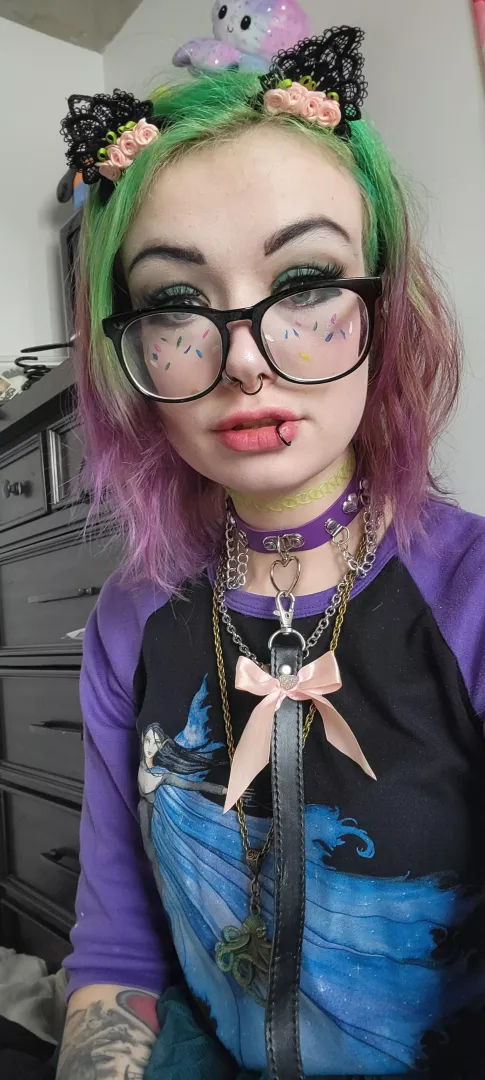 ðŸ¤ðŸ”Œ Luna Temptress ðŸ¦‡ðŸ–¤ at your service! Over 600 posts and over 11 hours of porn at your disposal! Watch this emo punk babe live out her dark fantasies which include: ~ Lesbian ~ B/G ~ BDSM ~ Impact play ~ POV ~ Threesums ~ Anal and more. ðŸ˜ˆð by Temptressraven