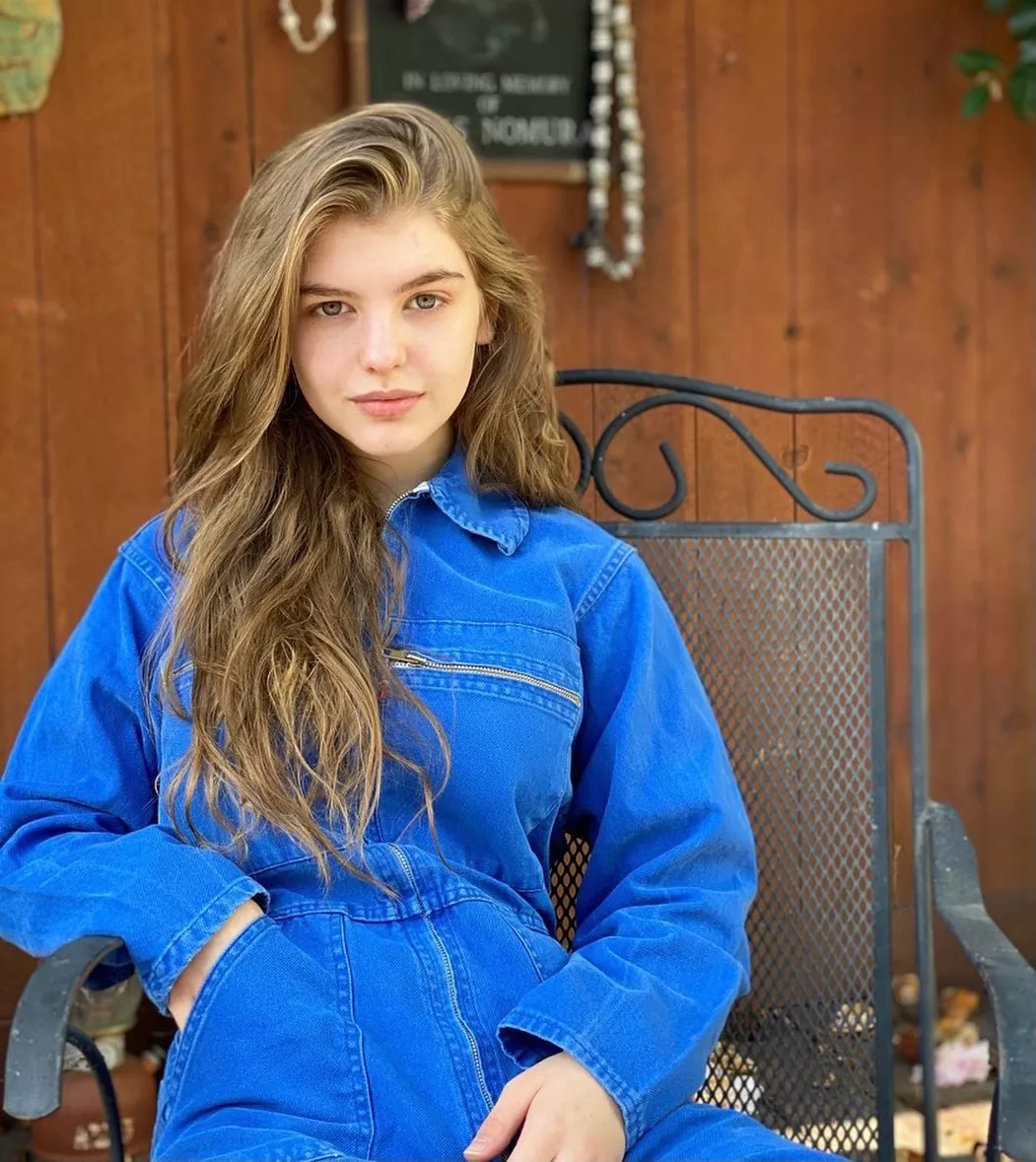 Lyliana Wray posted by shbmpl