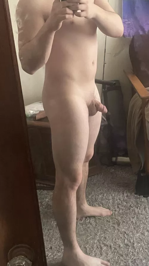 [m] [23 ] [180] [5’7”] I just love sharing my body by girthycuddler