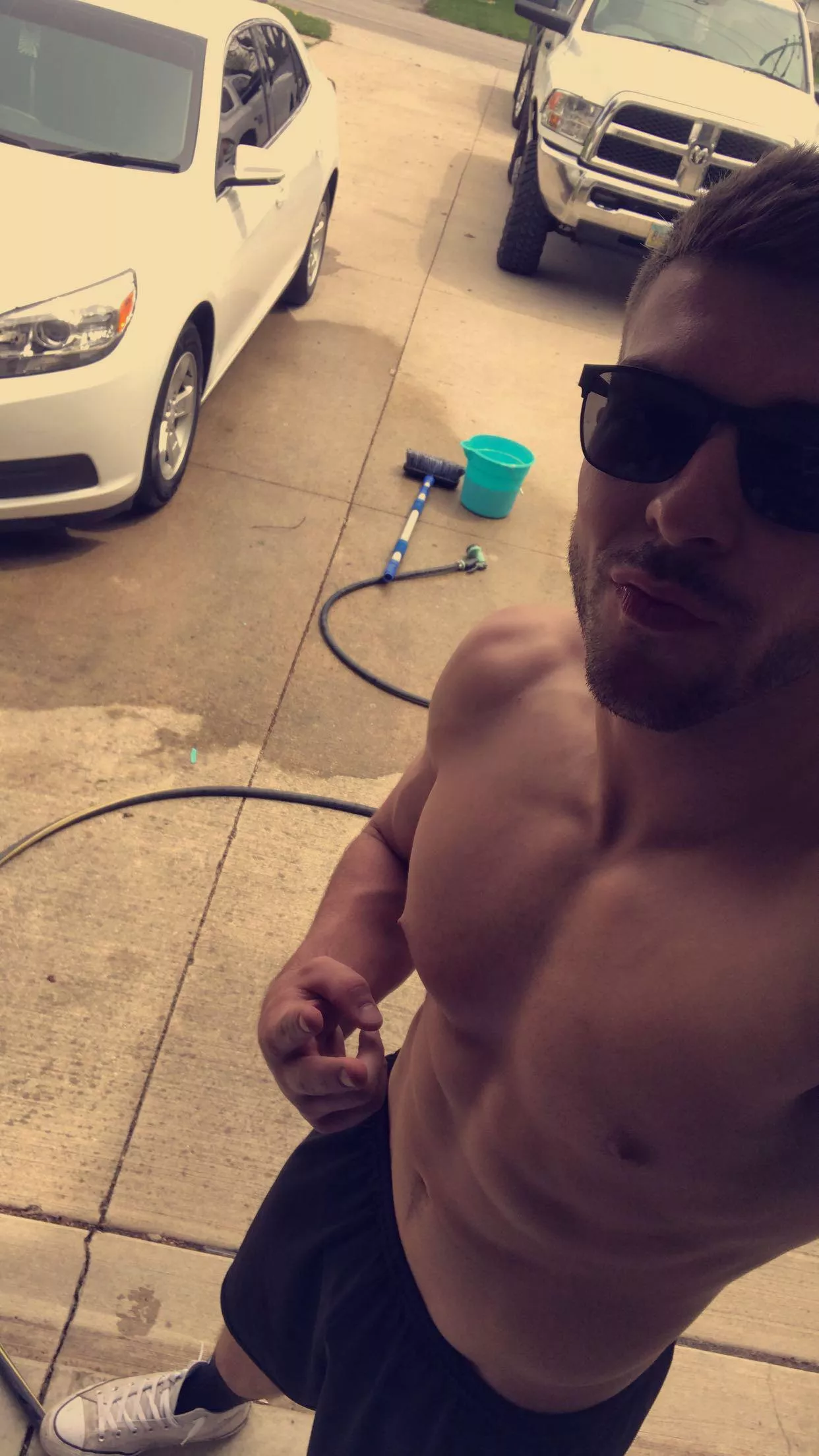 [m] 23 who’s going to join me for a hot and sweat live stream workout? Free of link in bio!🥰🥰 posted by Urlocalmilkman0