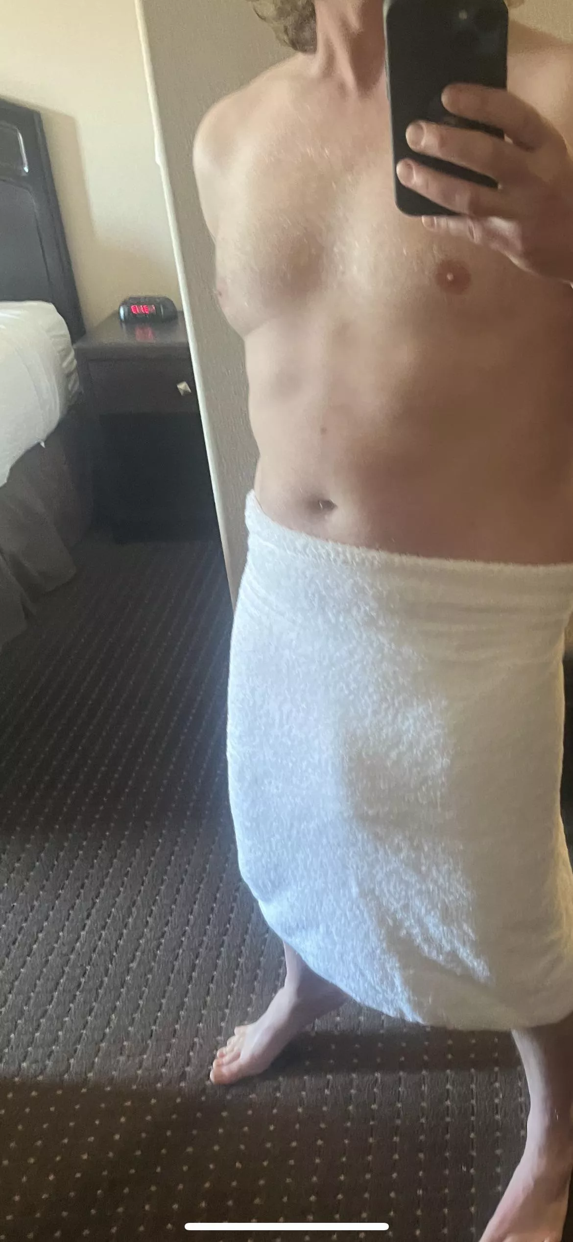 (M) 39 visiting and with any luck hosting in the Red Deer area this weekend at my hotel. Super easy going, clean cut and good fun. posted by D0CR0C