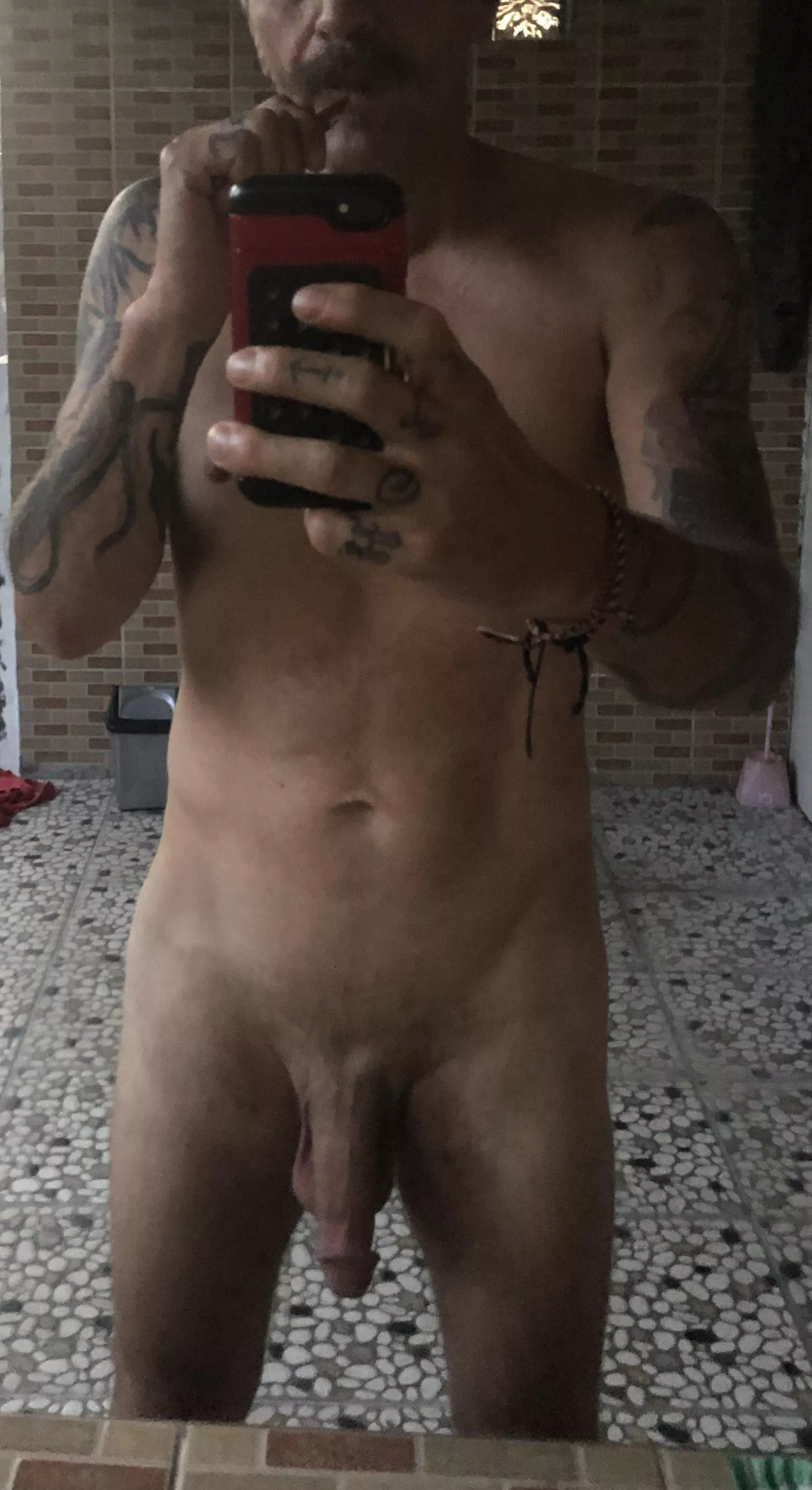 [M] 45 6ft 175lbs (79kg) Just a normal body brushing teeth. Last post I mentioned I’ve lost 35lbs… feeling confident. But getting downvotes. 😒 posted by doppelgangerx