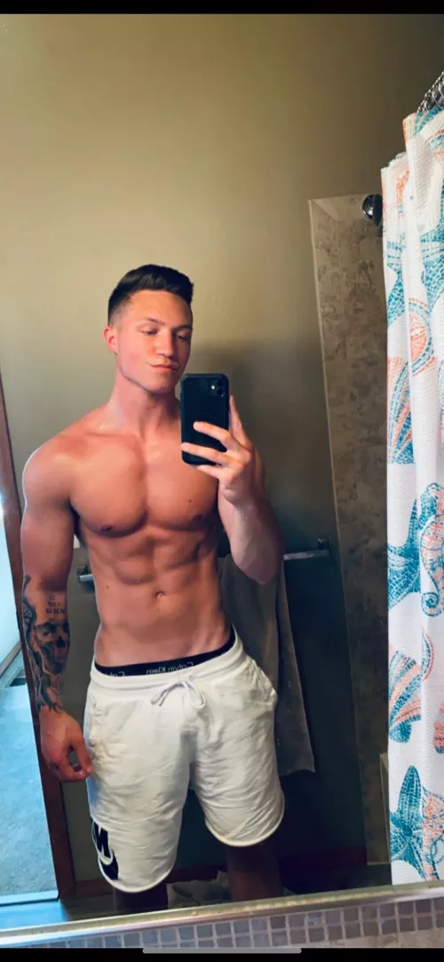 🍩 (M) by TheMakaveli3