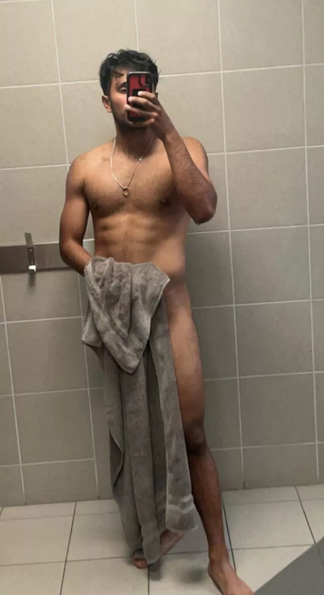 (M) posted by Papipipigrande10