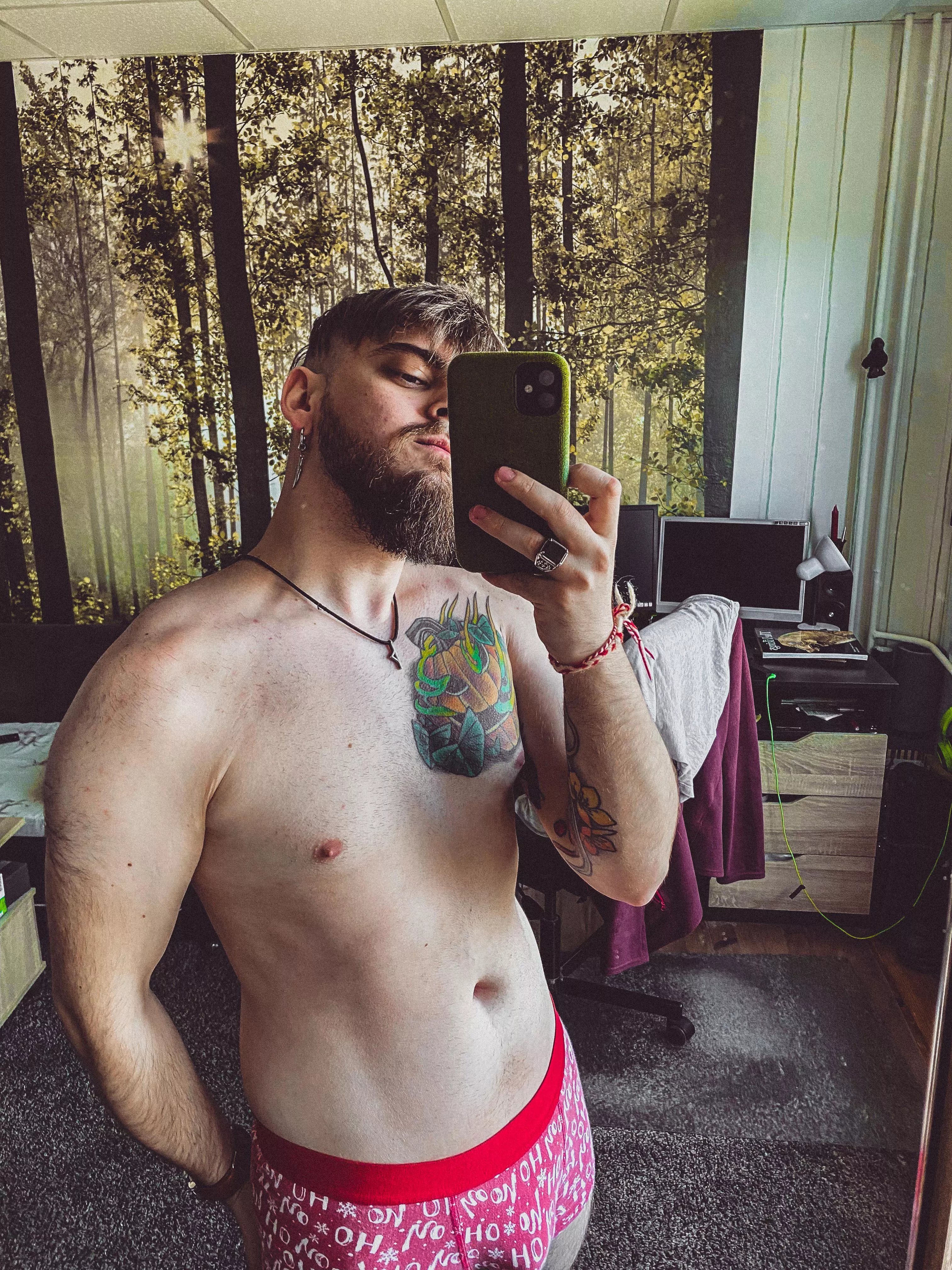 [m] I’ve always been really content with my body! Always trying to eat good and work out as much as I can and want! Planning another tattoo in a week as well! posted by Pregananan