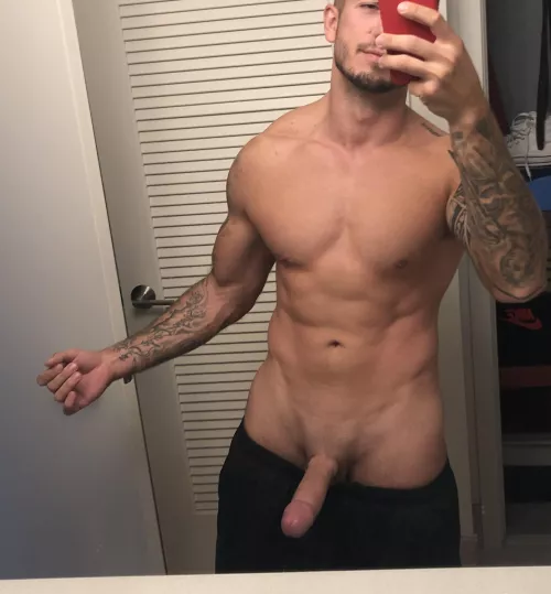 (M) looking forward to tonight’s gym sesh. Hitting shoulders, what is everyone else working on today? by downforwateva