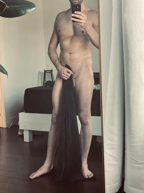 [m] summer abs are close by swimmer_x