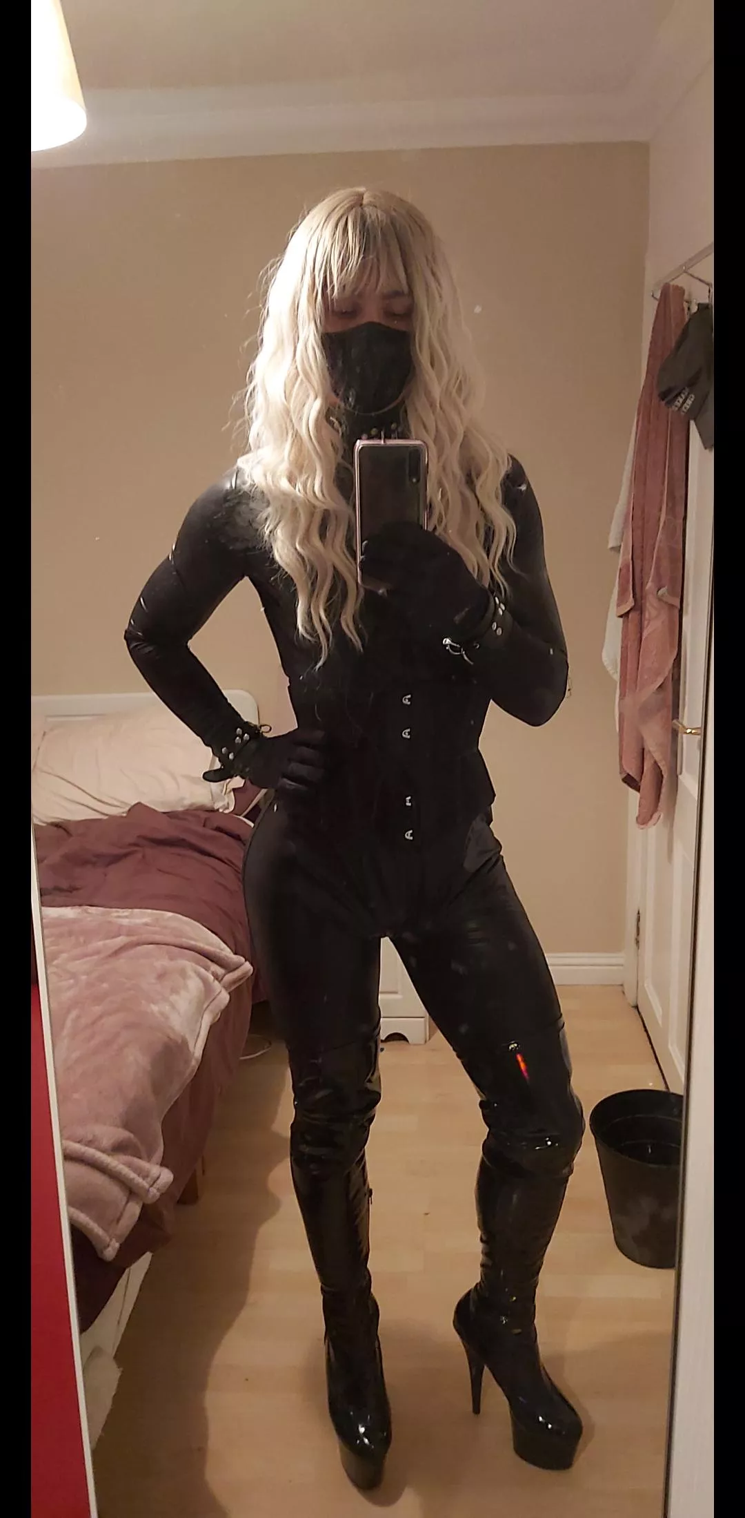 [M] The Outfit is complete😈 posted by JuiceMaker2021