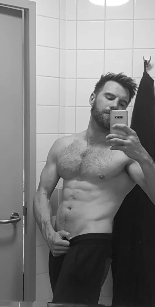 (M) uk ...come say hey!! ( sorry ..not the lads) by Herefortheboobsa