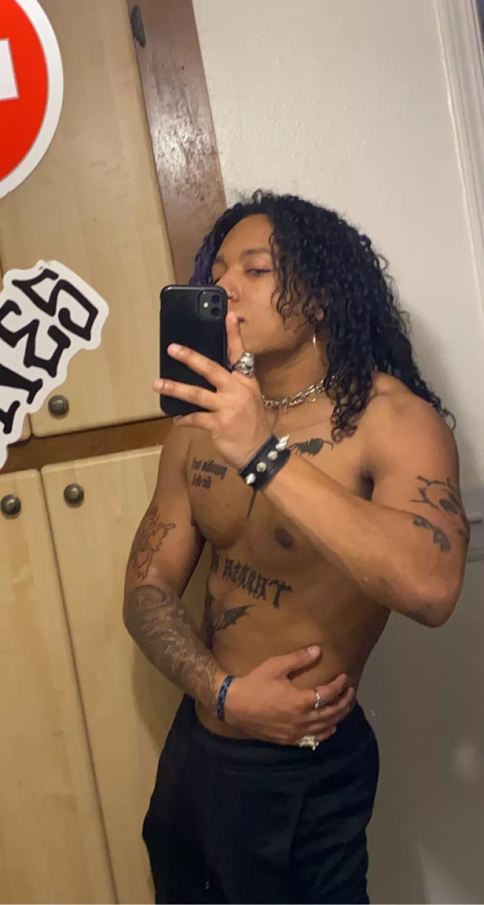 (M) wanna cut the abs some more posted by Dependent_Spread580