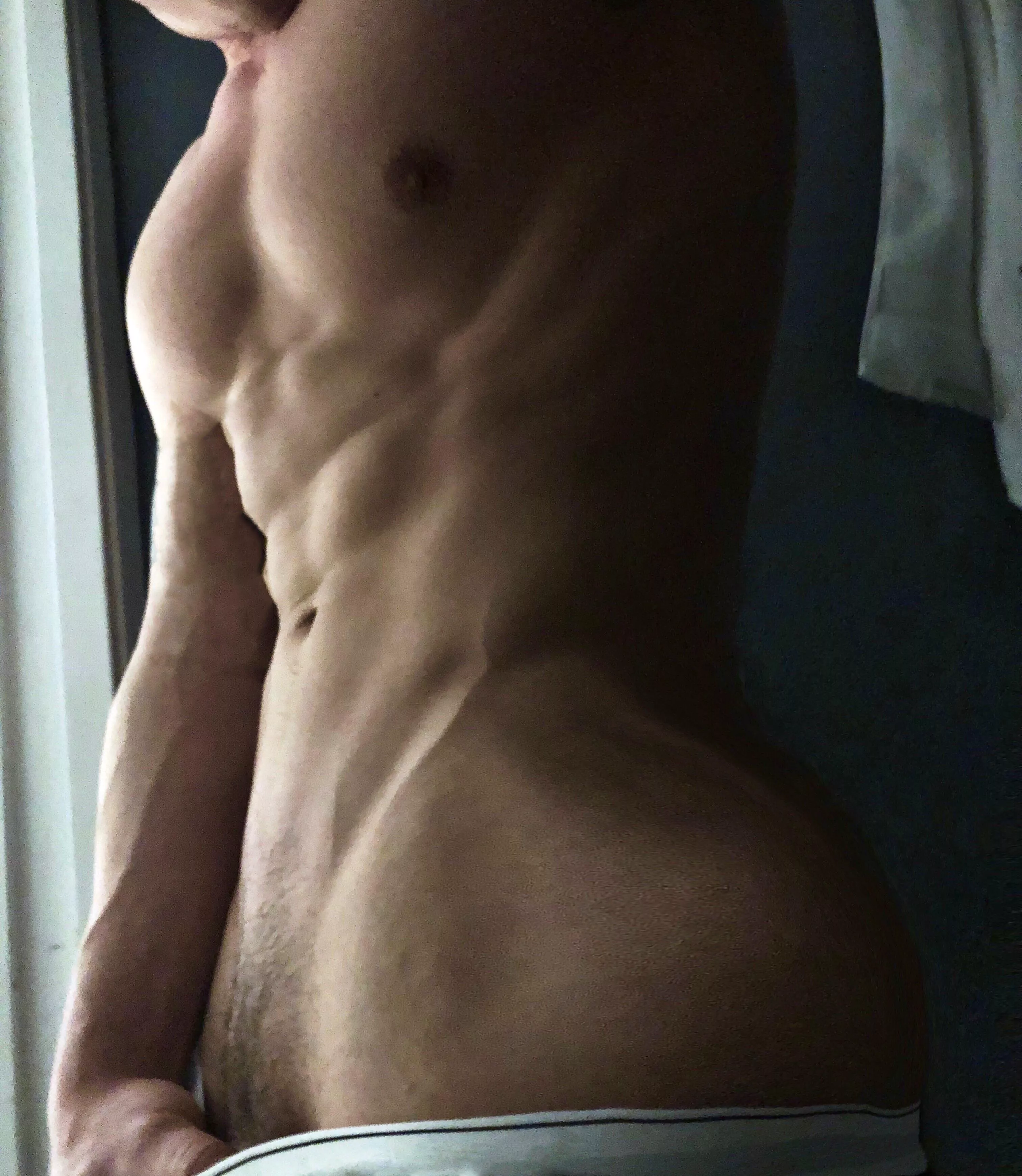 (M) window selfie posted by Trespierna