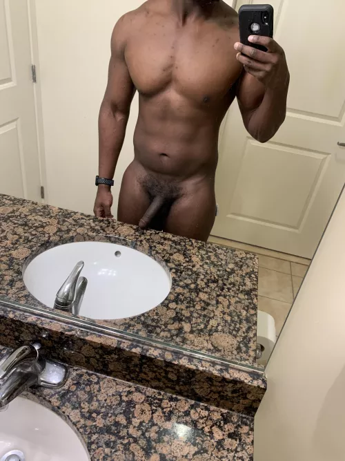 (M) Working on those summer abs by saxa26