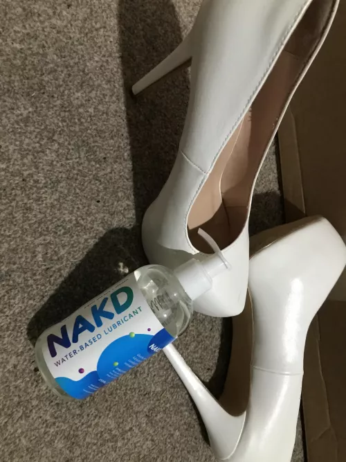 (M) Would there be a mess in them for me to “accidentally” put my foot in? by R2-X5