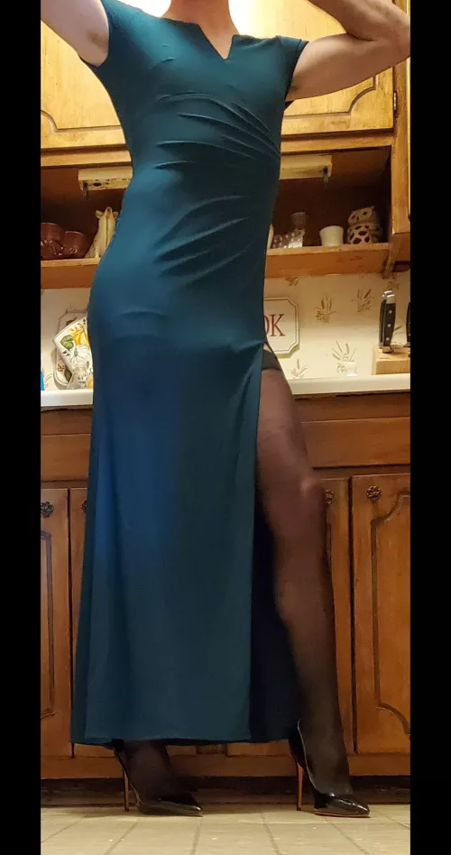 [M] 😊😊😊 by JECrossdresser1