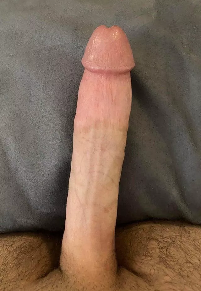 M18. Anyone want to chat? DMs open posted by FloppyDong23
