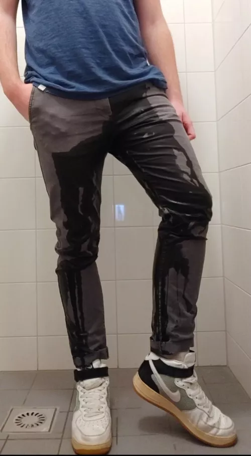 [M22] hit me up if you're my age and love to piss yourself by 835boy