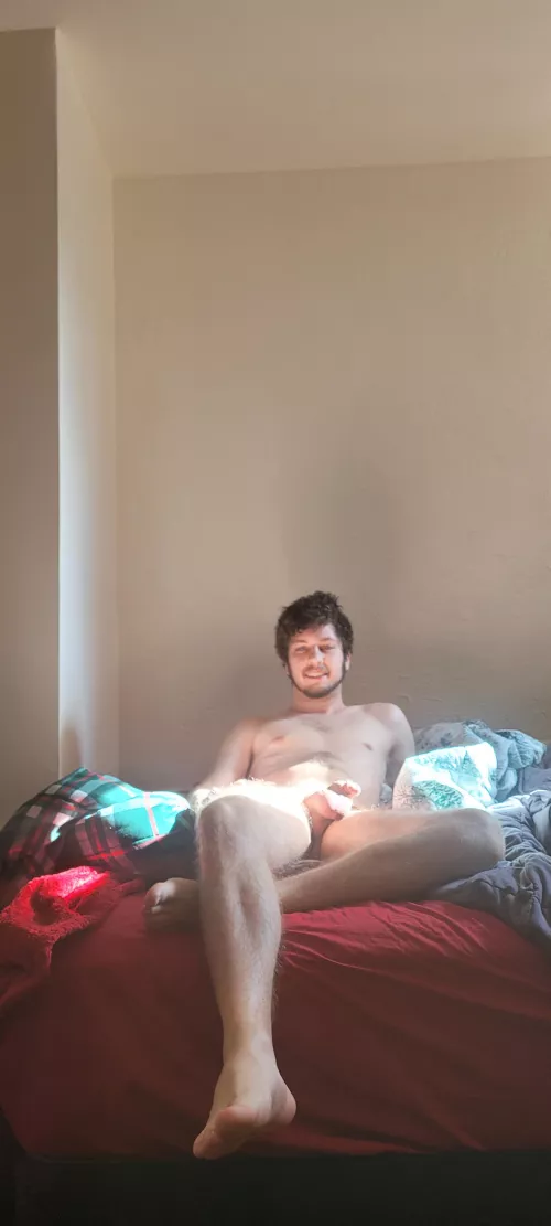 M25, 130 lbs ,5'7 When the sunlight hits just right 👀 by Animegamer696