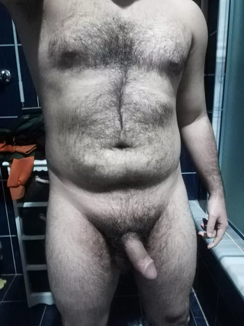 (M)25 lost 6 pounds and muscle definition is coming in nicely, what do y'all think? by DocCock96