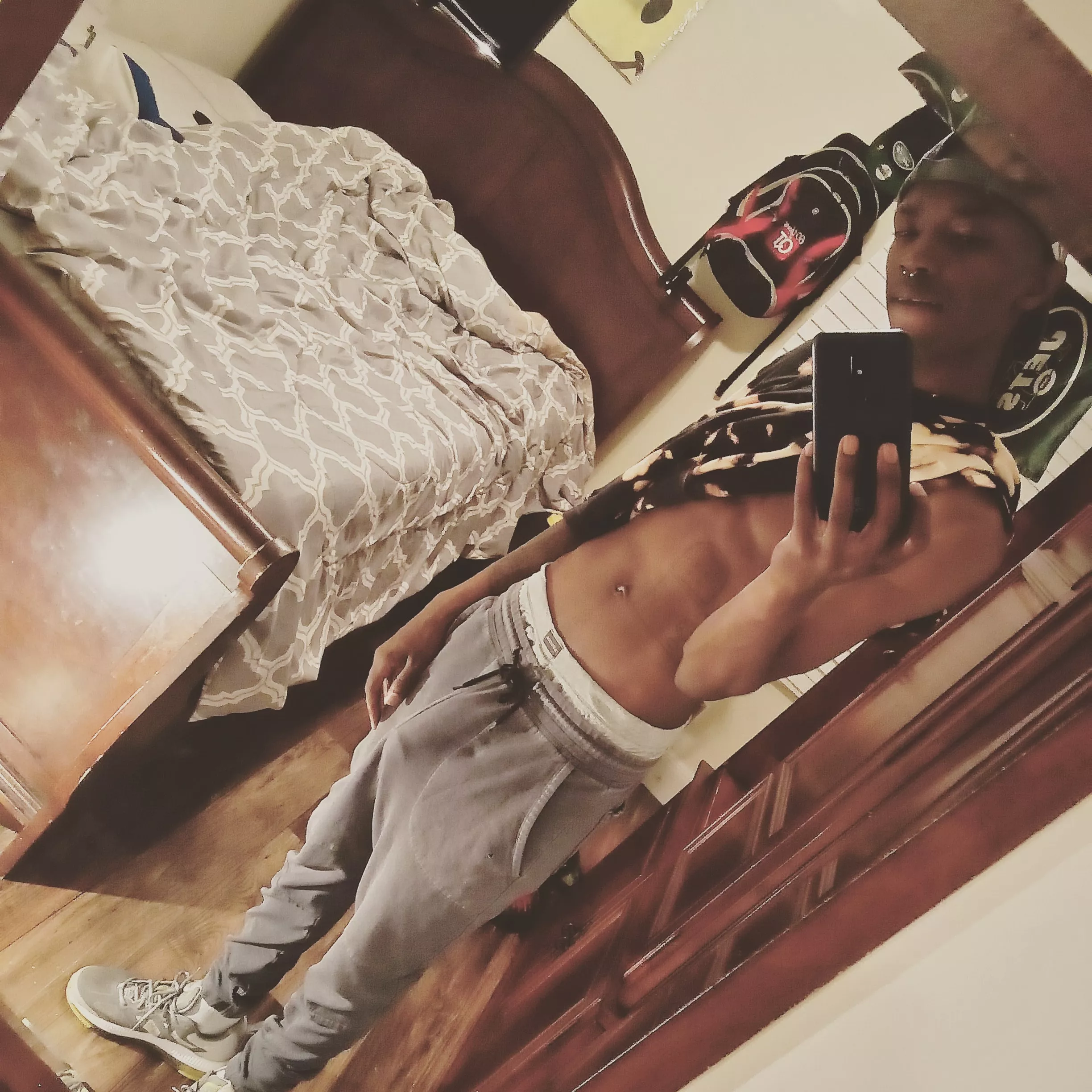 [M]27 Morning nature trail jog aesthetic wouldn't be fit without some morning wood 🏞️ posted by AriesSolarFPS