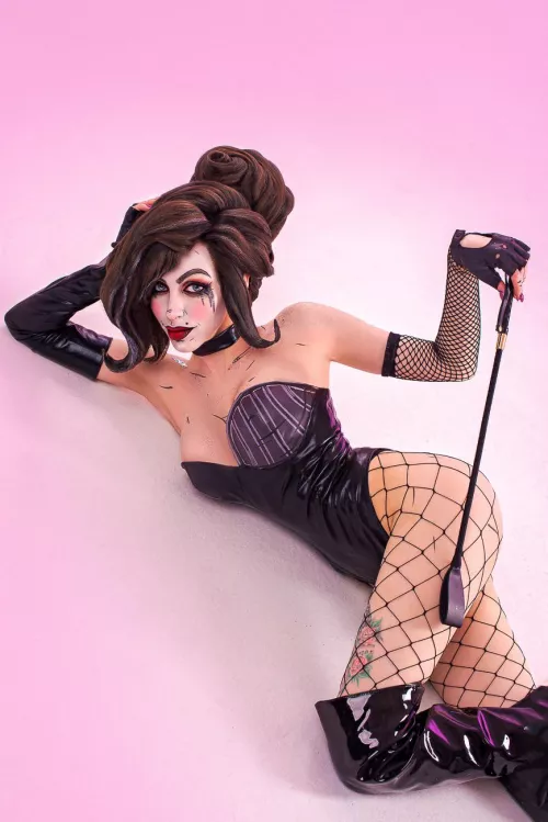 Mad Moxxi in shiny by DariaRooz