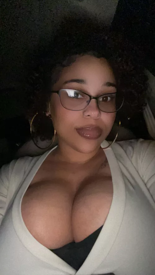 Mad titties by dreadlockrastah