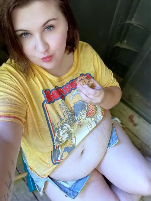 Made blondies this morning and I e almost eaten the whole pan 😋 by plus_size_princess_7